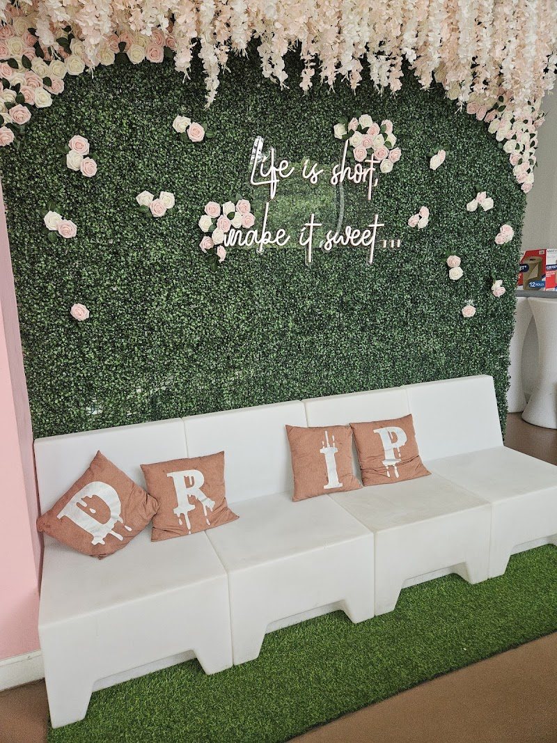 The flower wall inside the cafe